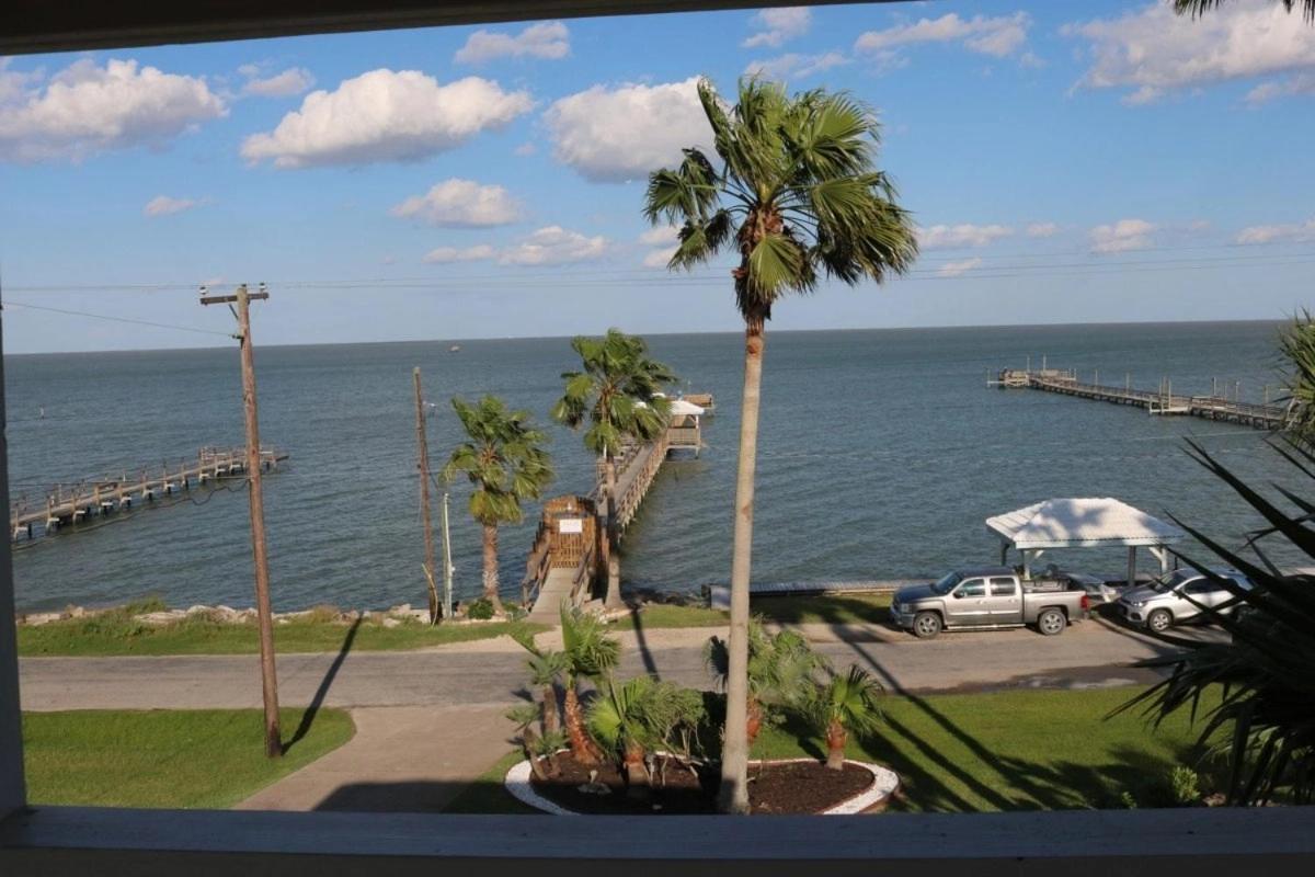 D&R Pelican Bay Resort 락포트 외부 사진