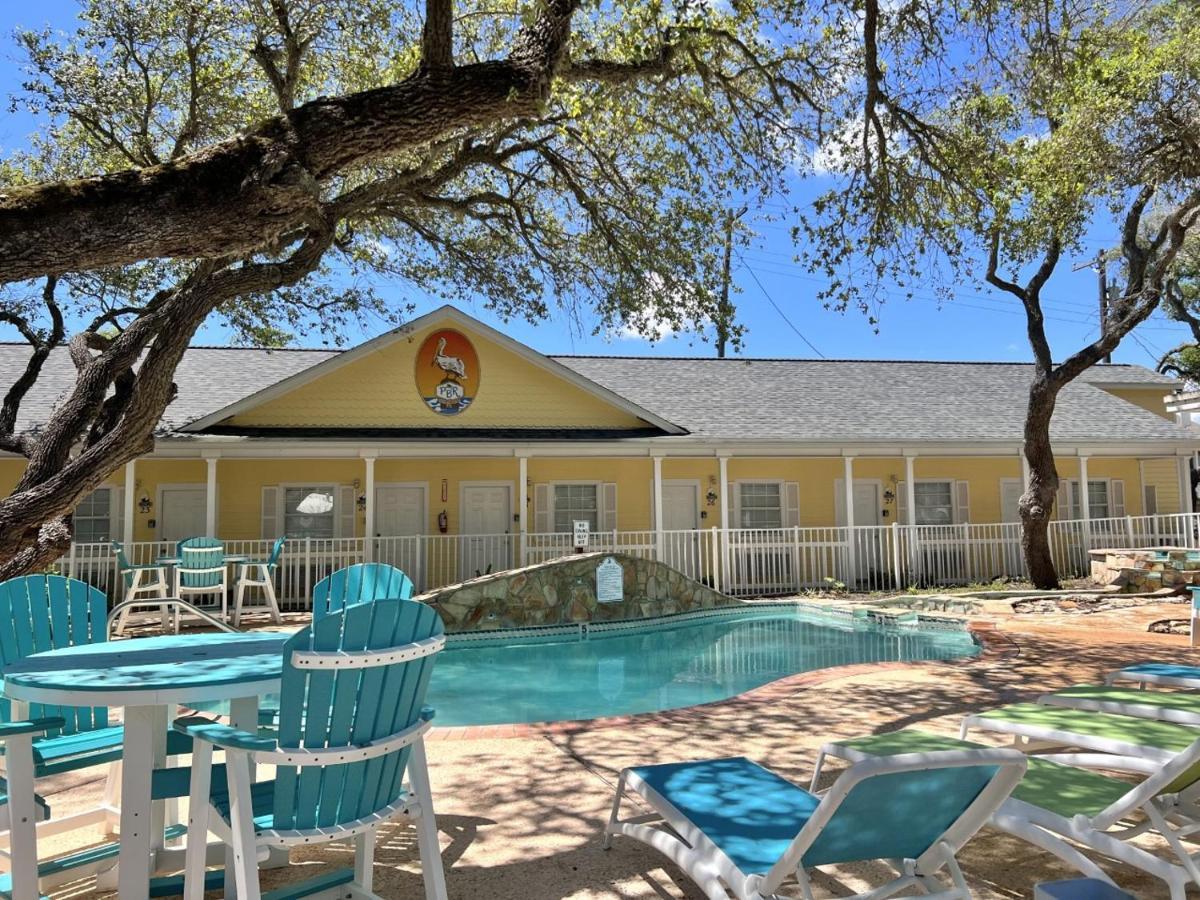 D&R Pelican Bay Resort 락포트 외부 사진