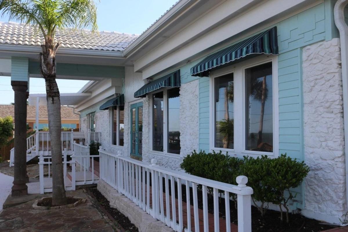 D&R Pelican Bay Resort 락포트 외부 사진