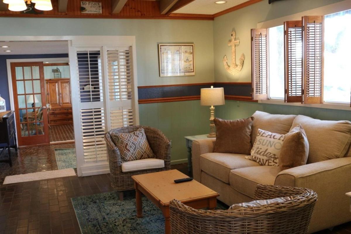 D&R Pelican Bay Resort 락포트 외부 사진