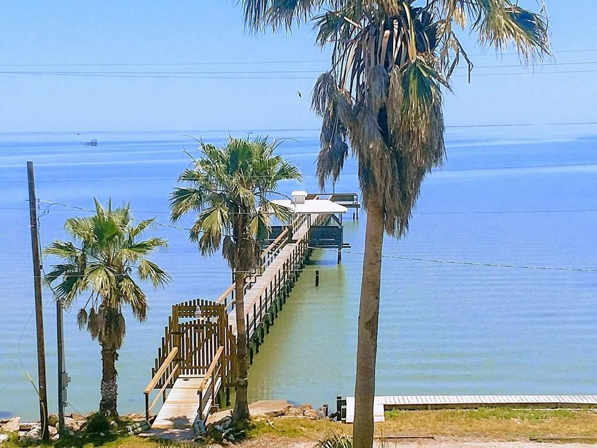 D&R Pelican Bay Resort 락포트 외부 사진