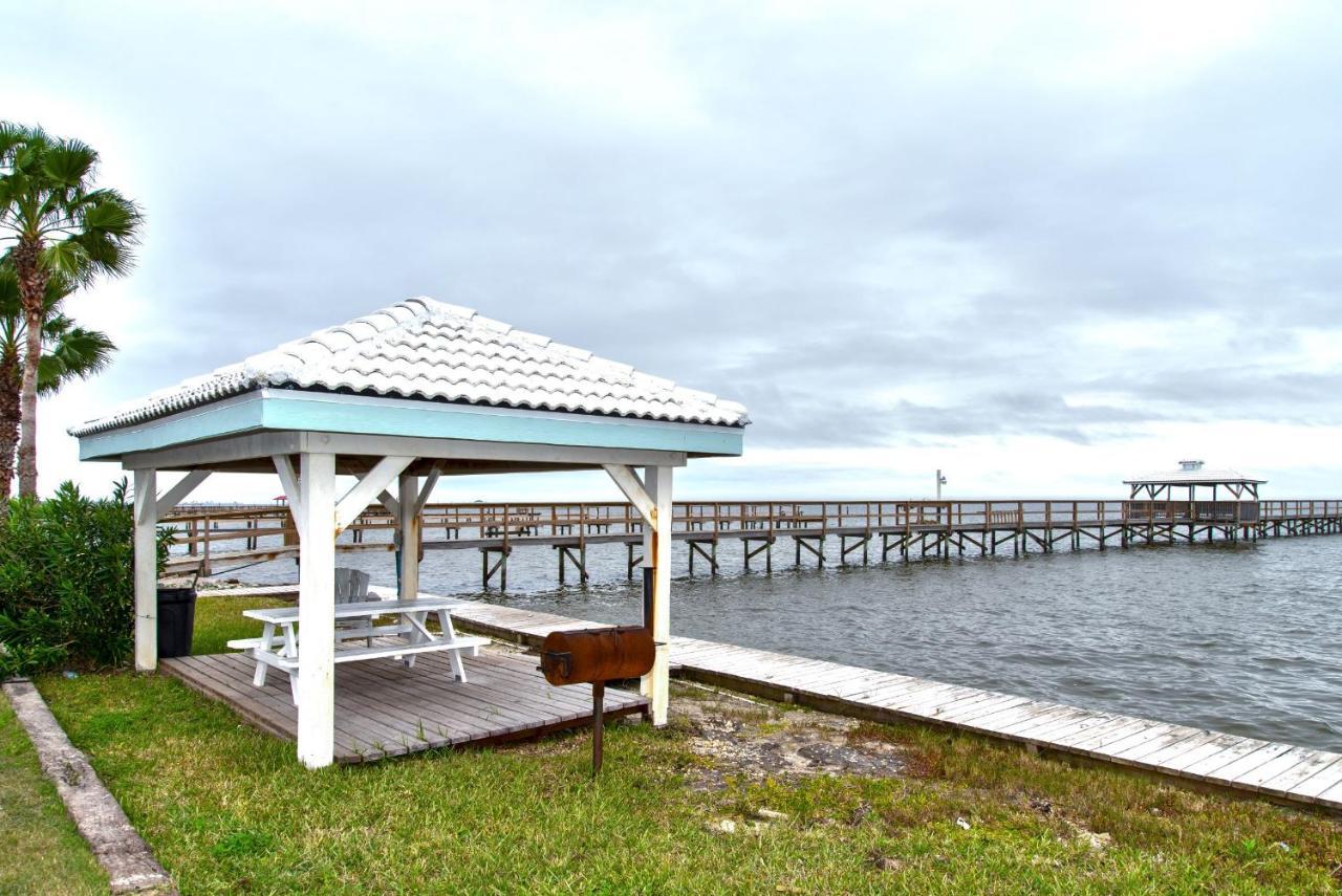 D&R Pelican Bay Resort 락포트 외부 사진