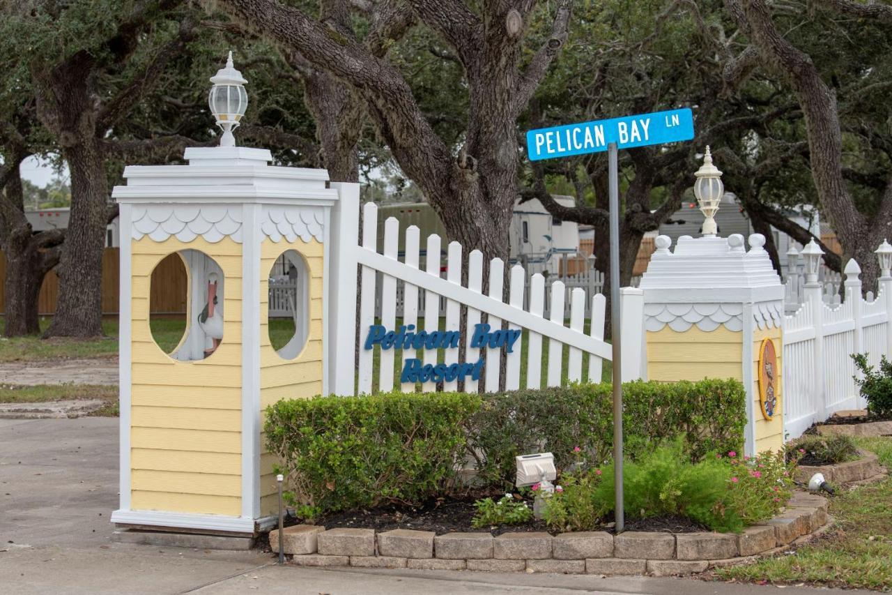 D&R Pelican Bay Resort 락포트 외부 사진